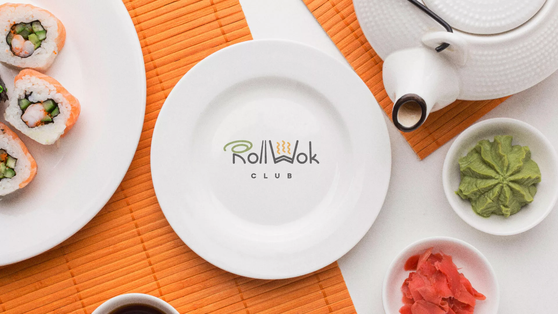 Разработка логотипа и фирменного стиля суши-бара «Roll Wok Club» в Сосногорске